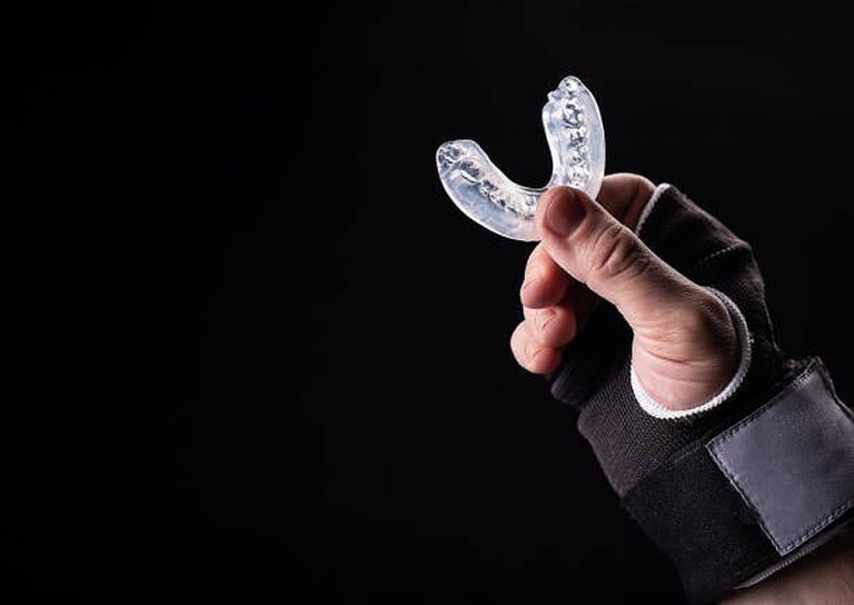 6 Signs You May Need a Mouthguard